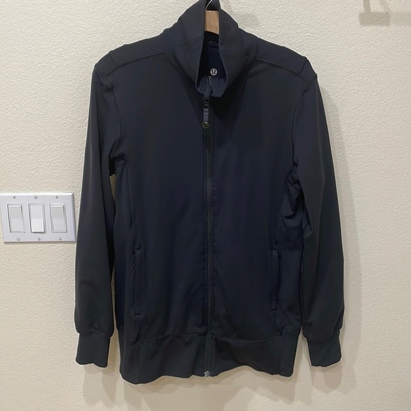 Lululemon Black Reversible Jacket—Beautiful Fabric—Pockets—Excellent Condition!